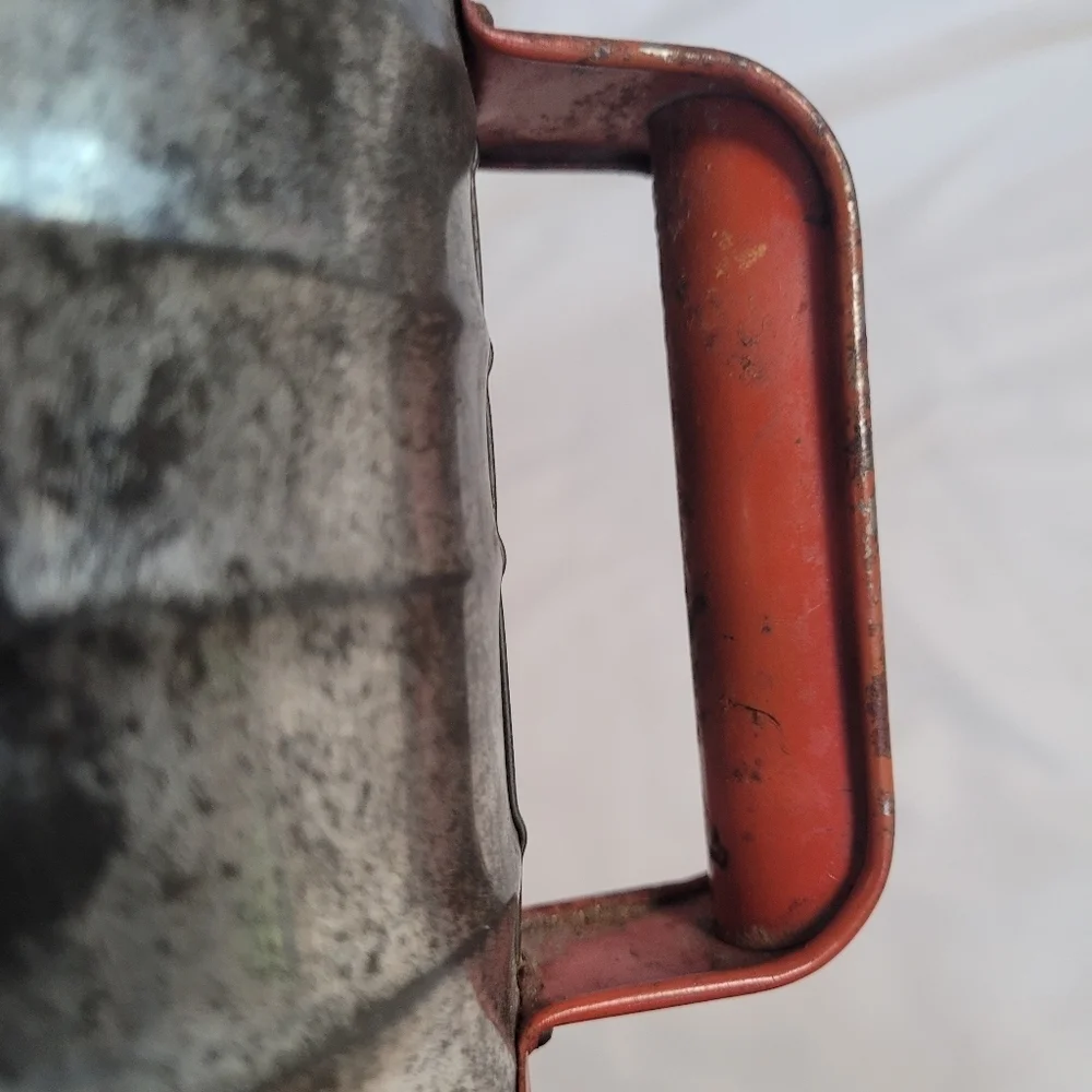 Vintage Nesco Visible Measure Flour Sifter
